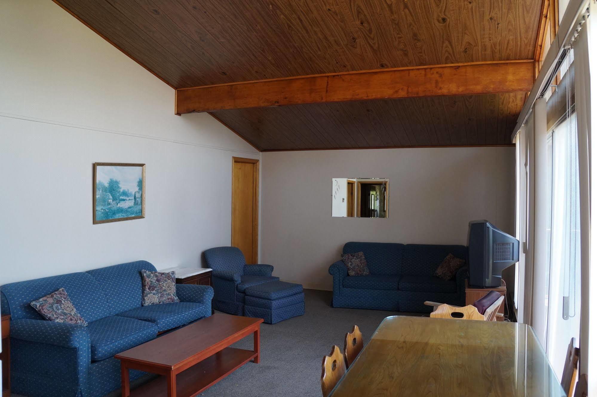 Tobermory Lodge & Motel Dış mekan fotoğraf