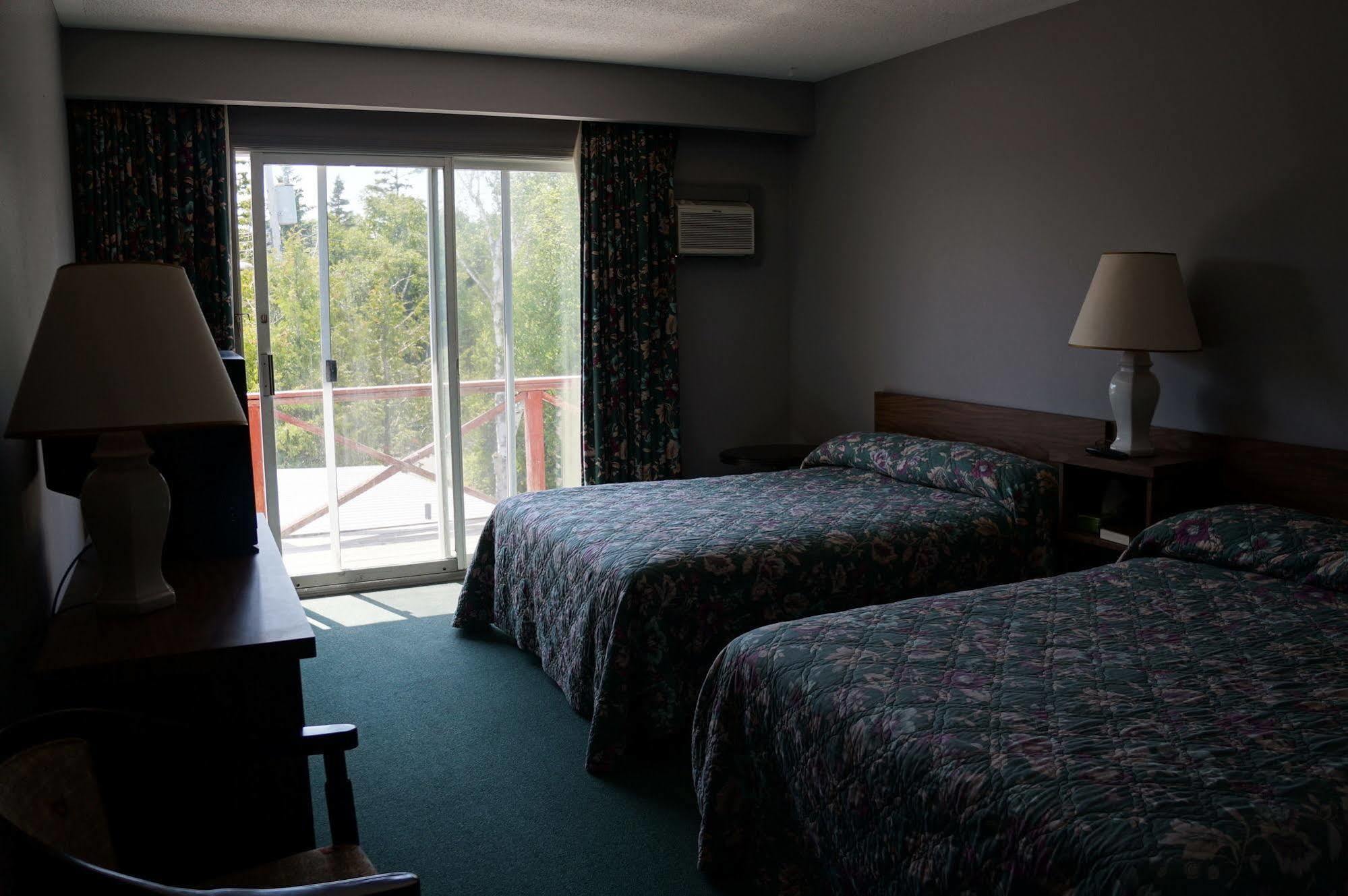 Tobermory Lodge & Motel Dış mekan fotoğraf